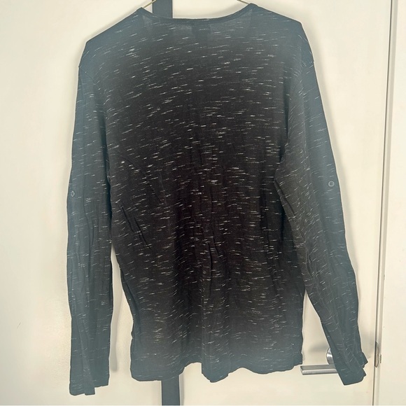 🎉2 for $15🎉 H&M Men’s Black Henley Shirt - Picture 4 of 4